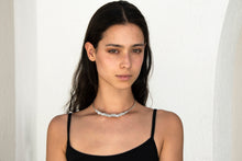 Load image into Gallery viewer, Rigid Daisy Necklace
